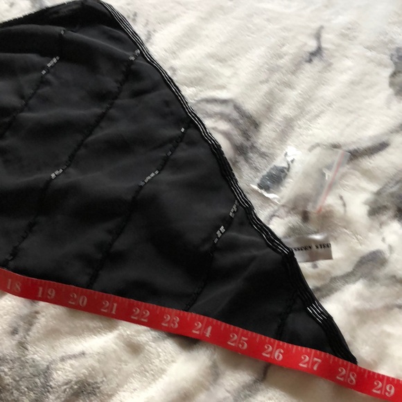 NWOT Small beaded triangle scarf - Picture 2 of 5